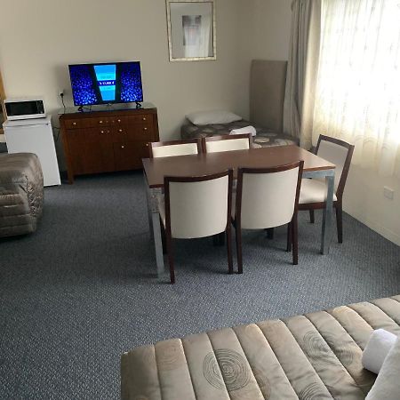 אוברון Titania Motel מראה חיצוני תמונה