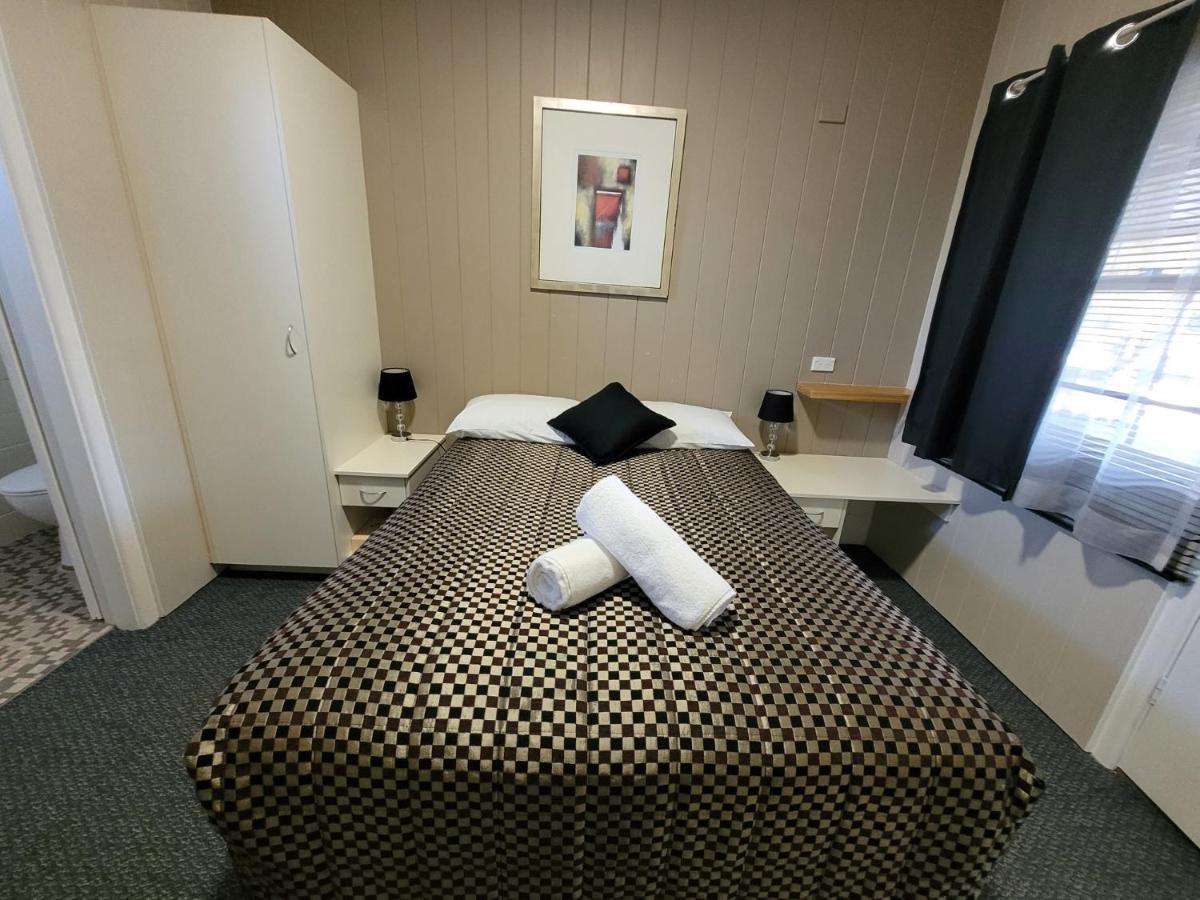 אוברון Titania Motel מראה חיצוני תמונה