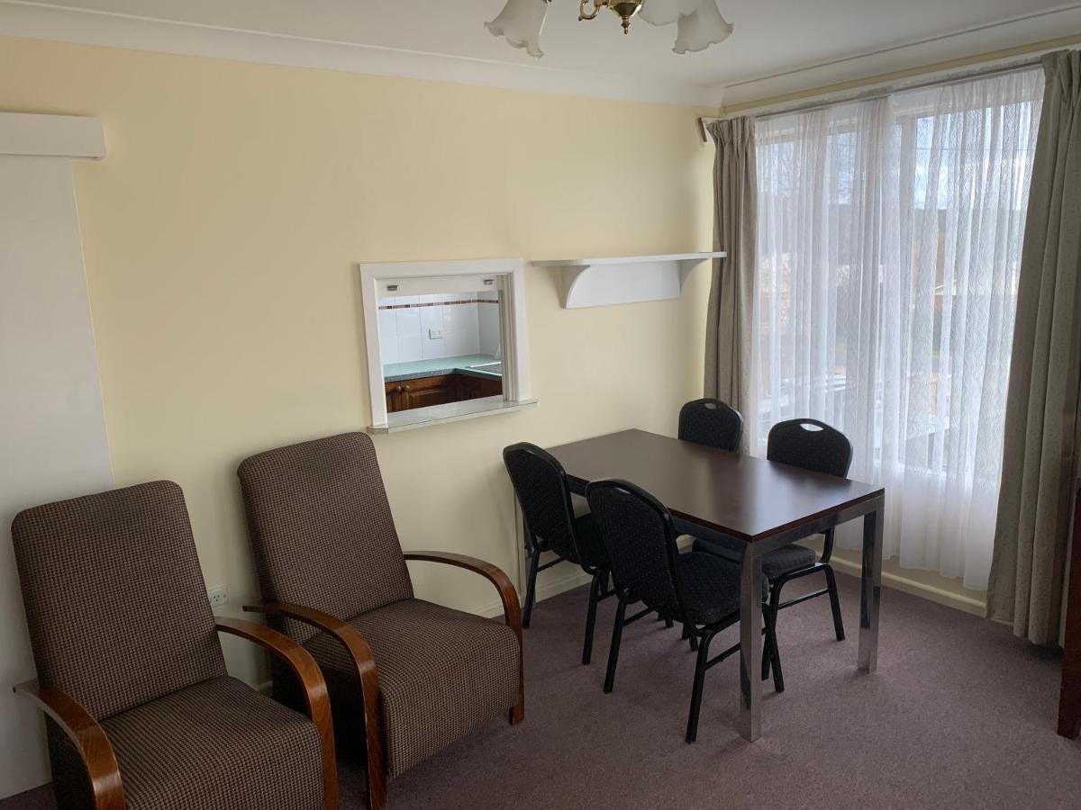 אוברון Titania Motel מראה חיצוני תמונה