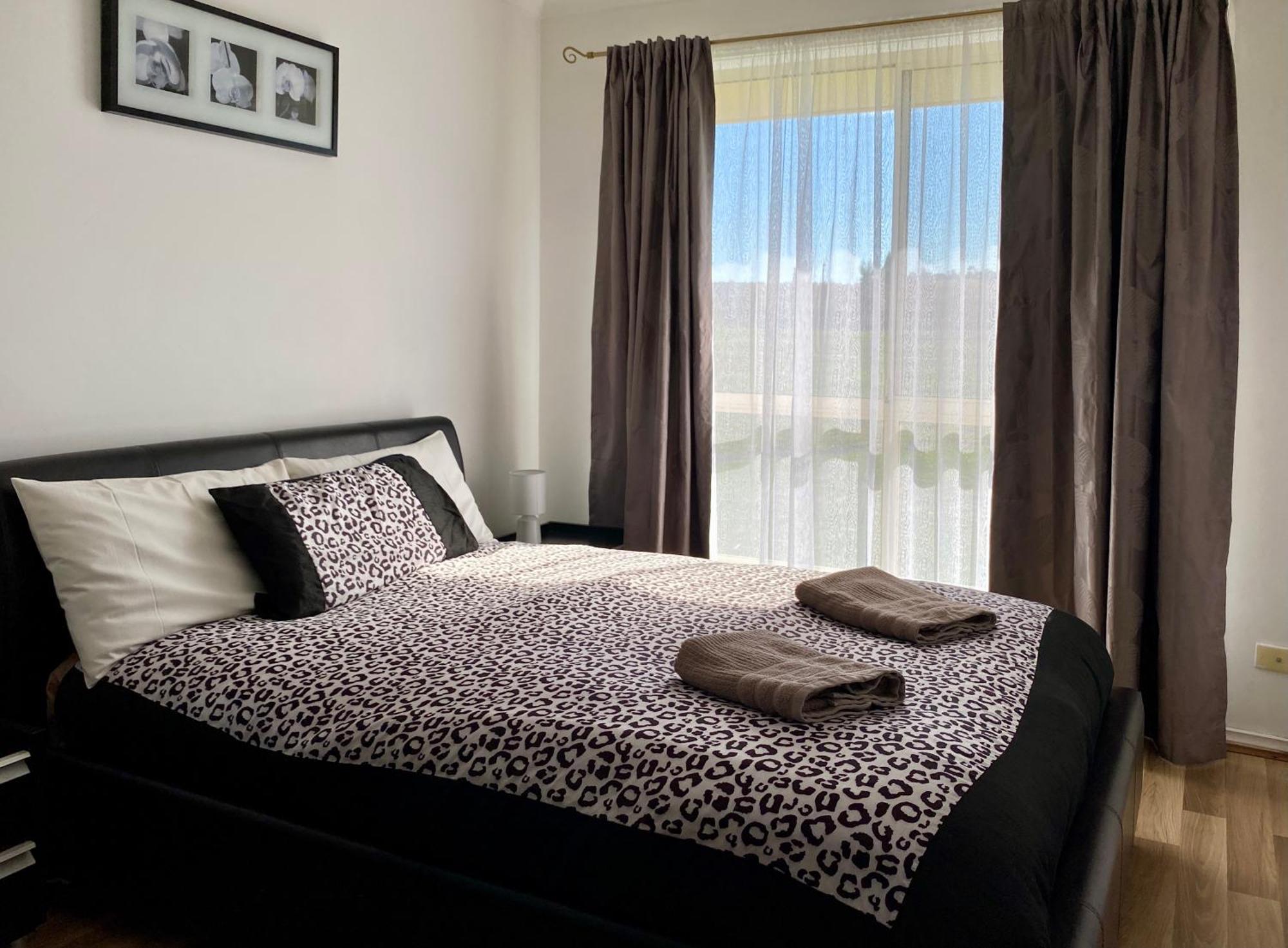 אוברון Titania Motel מראה חיצוני תמונה