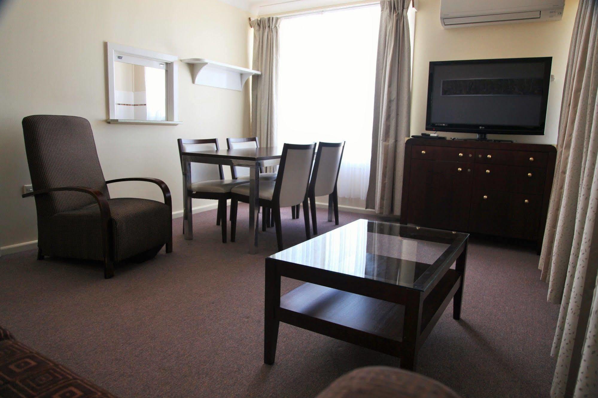 אוברון Titania Motel מראה חיצוני תמונה