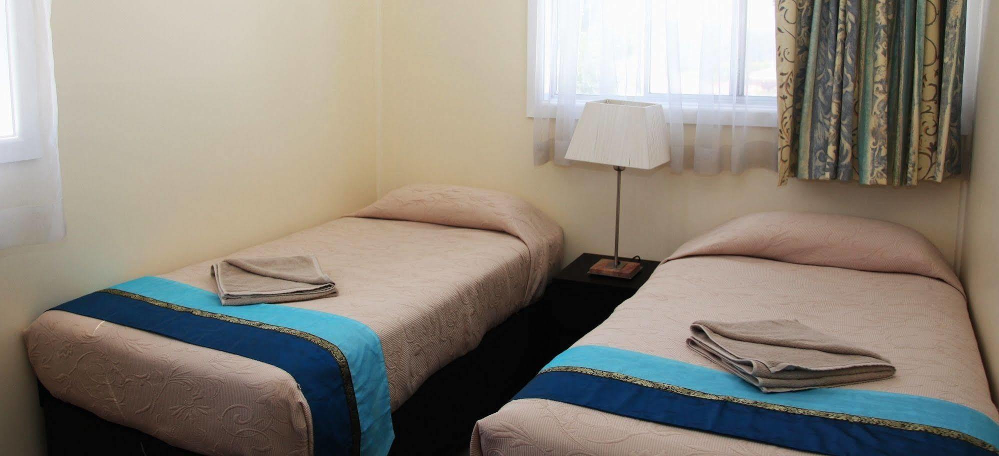 אוברון Titania Motel מראה חיצוני תמונה