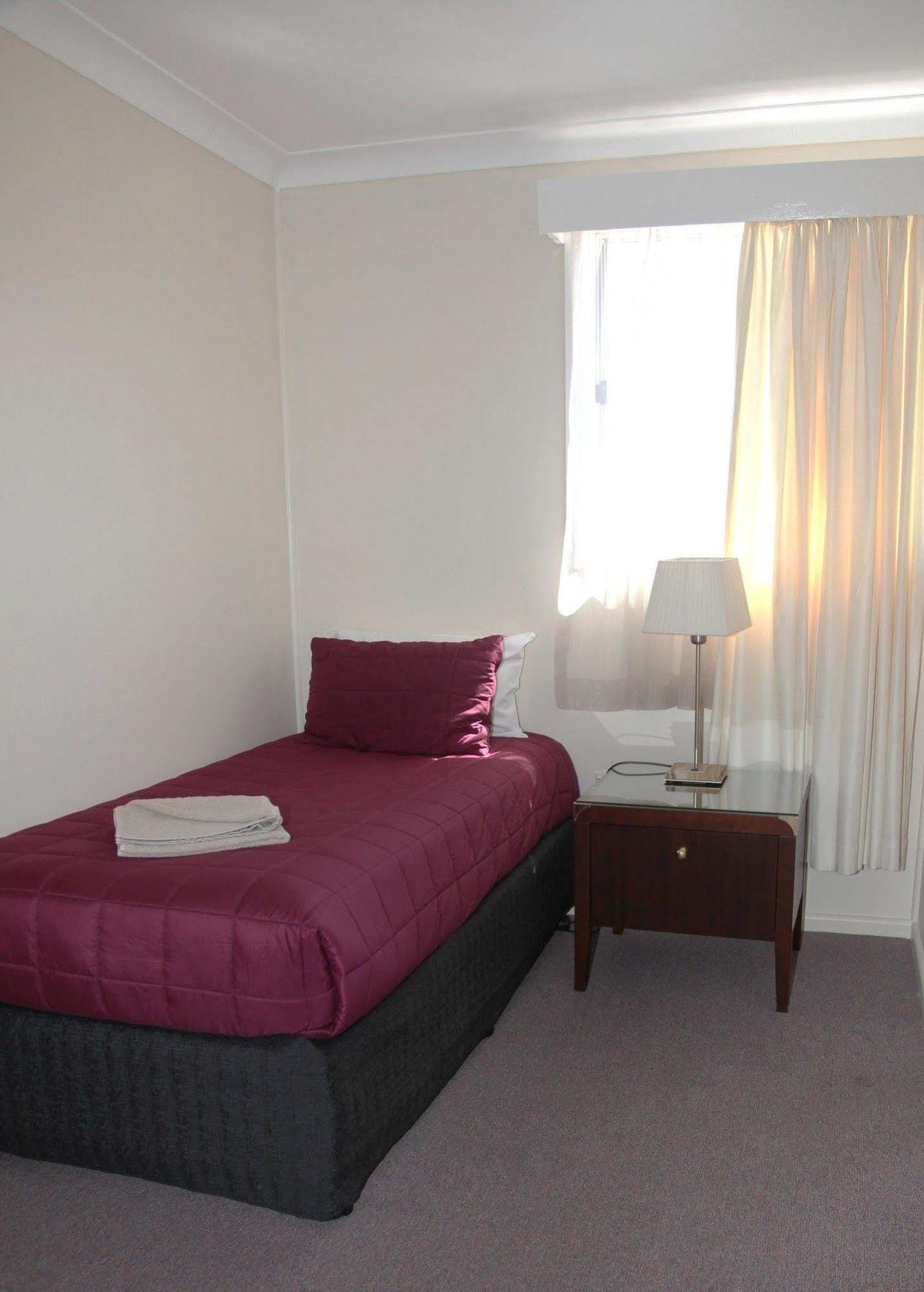 אוברון Titania Motel מראה חיצוני תמונה
