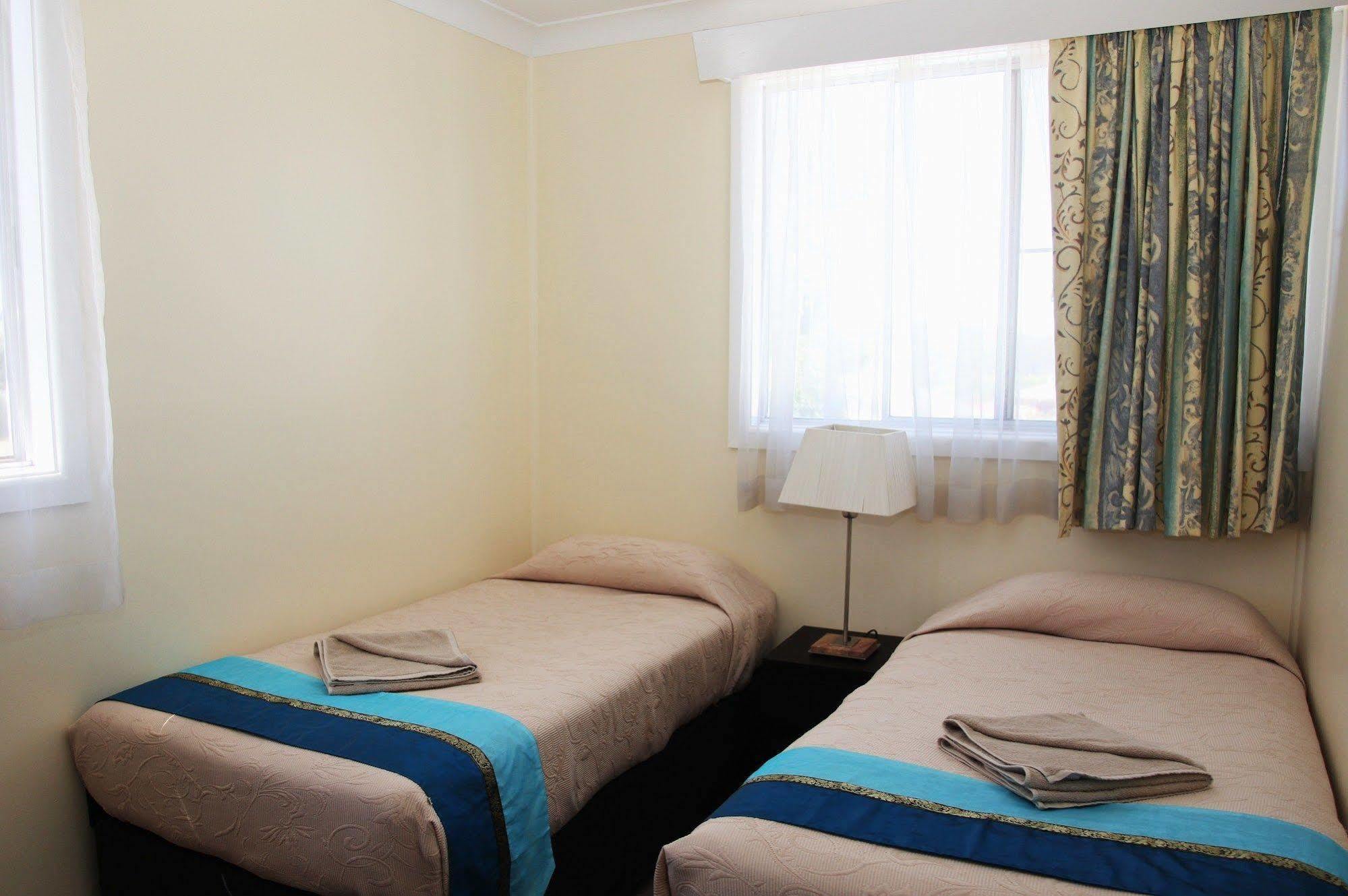 אוברון Titania Motel מראה חיצוני תמונה